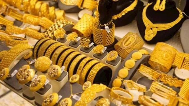 الذهب أسعار الذهب حالا .عيار 24 عيار21 عيار18 أسعار الذهب الأحد 25-1-2026 580 جنيها زيادة خلال اسبوع 950 زيادة في أسعار الذعب منذ بداية العام