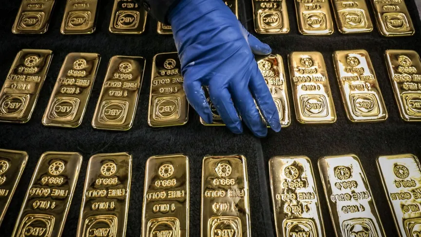 الذهب يوصل تحطيم الاسعار القياسية