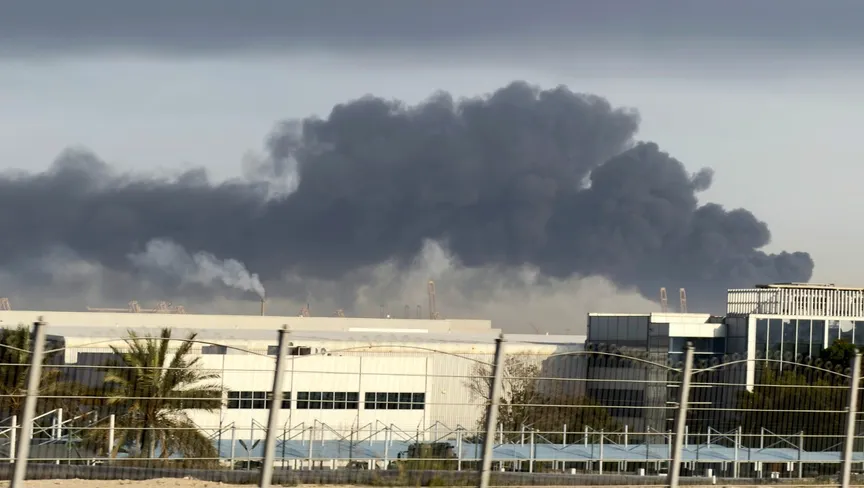 هجمات إيرانية متصاعدة على ميناء جبل علي